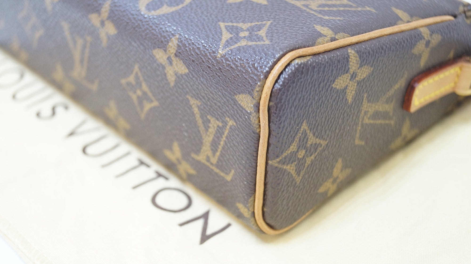 Lot - Louis Vuitton Monogram Canvas Recital Bag
