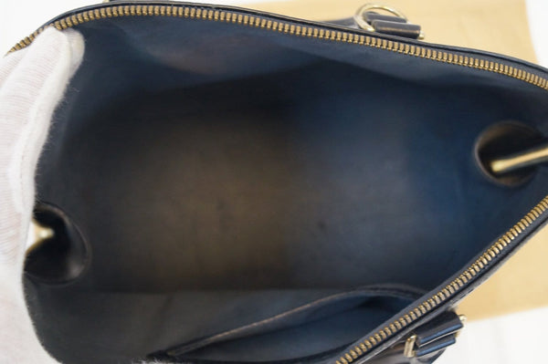Louis Vuitton Alma PM - Louis Vuitton Epi Handbag - inside view