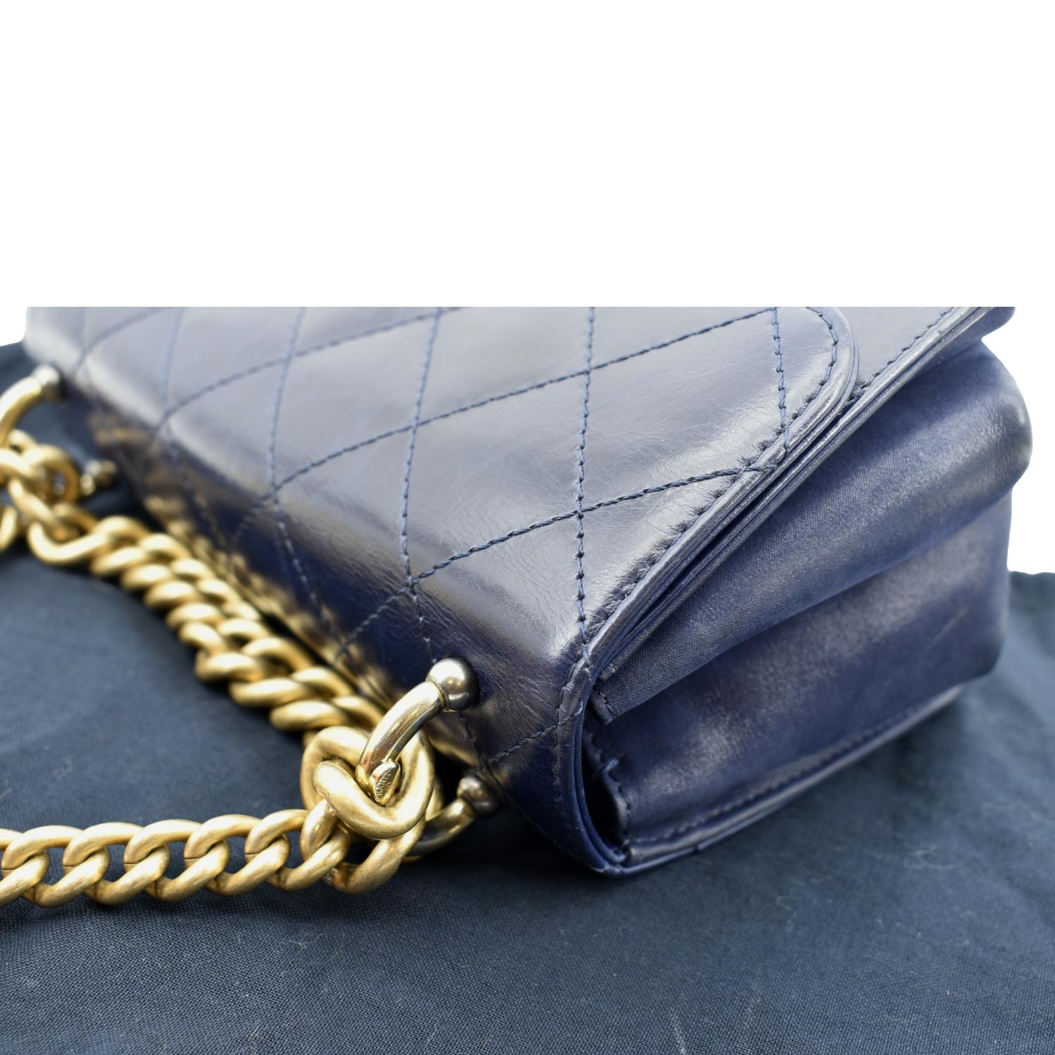 Chanel Navy Quilted Lambskin Vintage Medium Classic Double Flap Bag in Blue