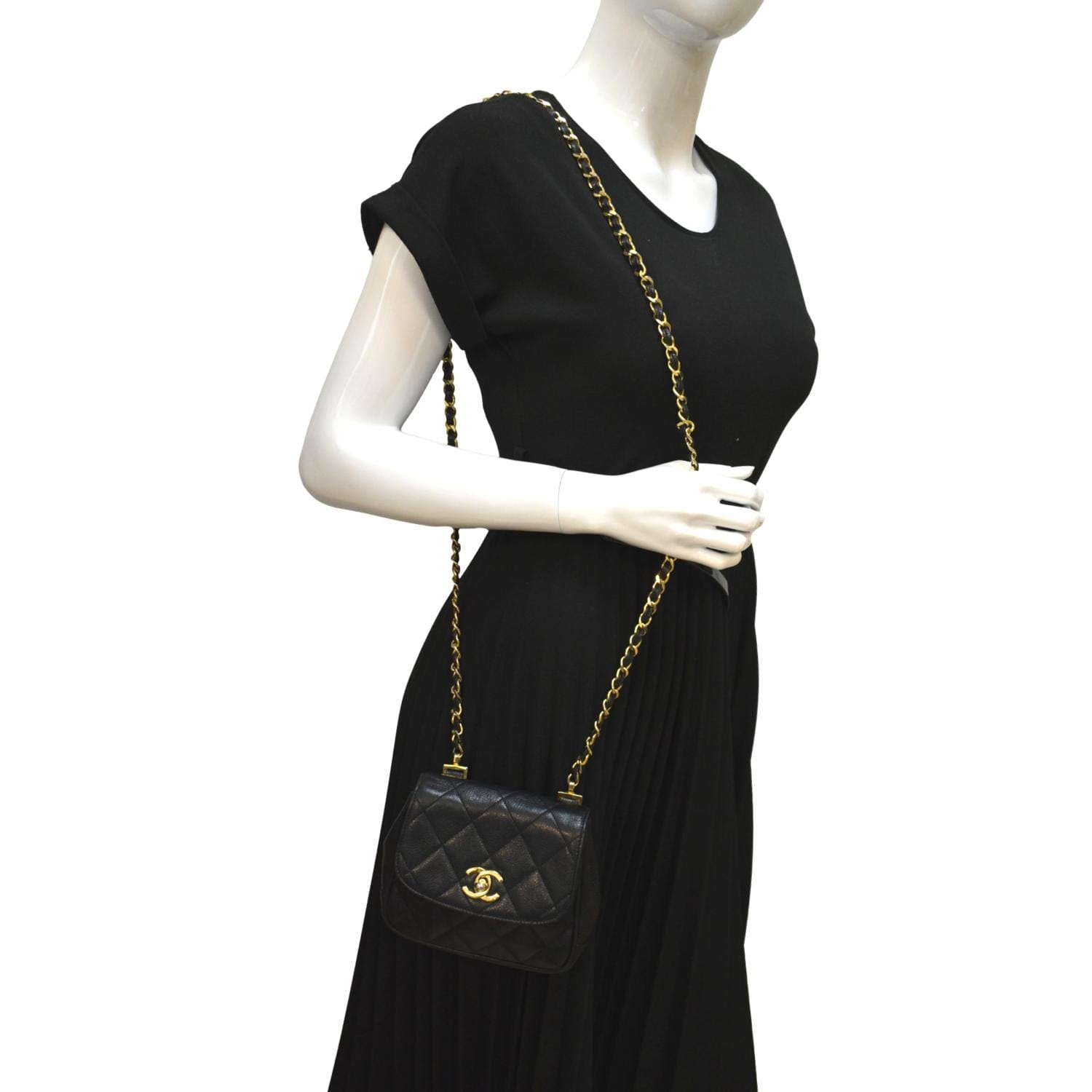 Outfit: Chanel classic flap bag, medium, lambskin, Bikinis & Passports