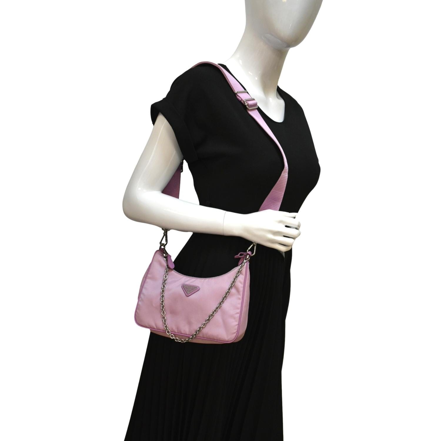 Prada Re-edition 2005 Leather Shoulder Bag in Pink