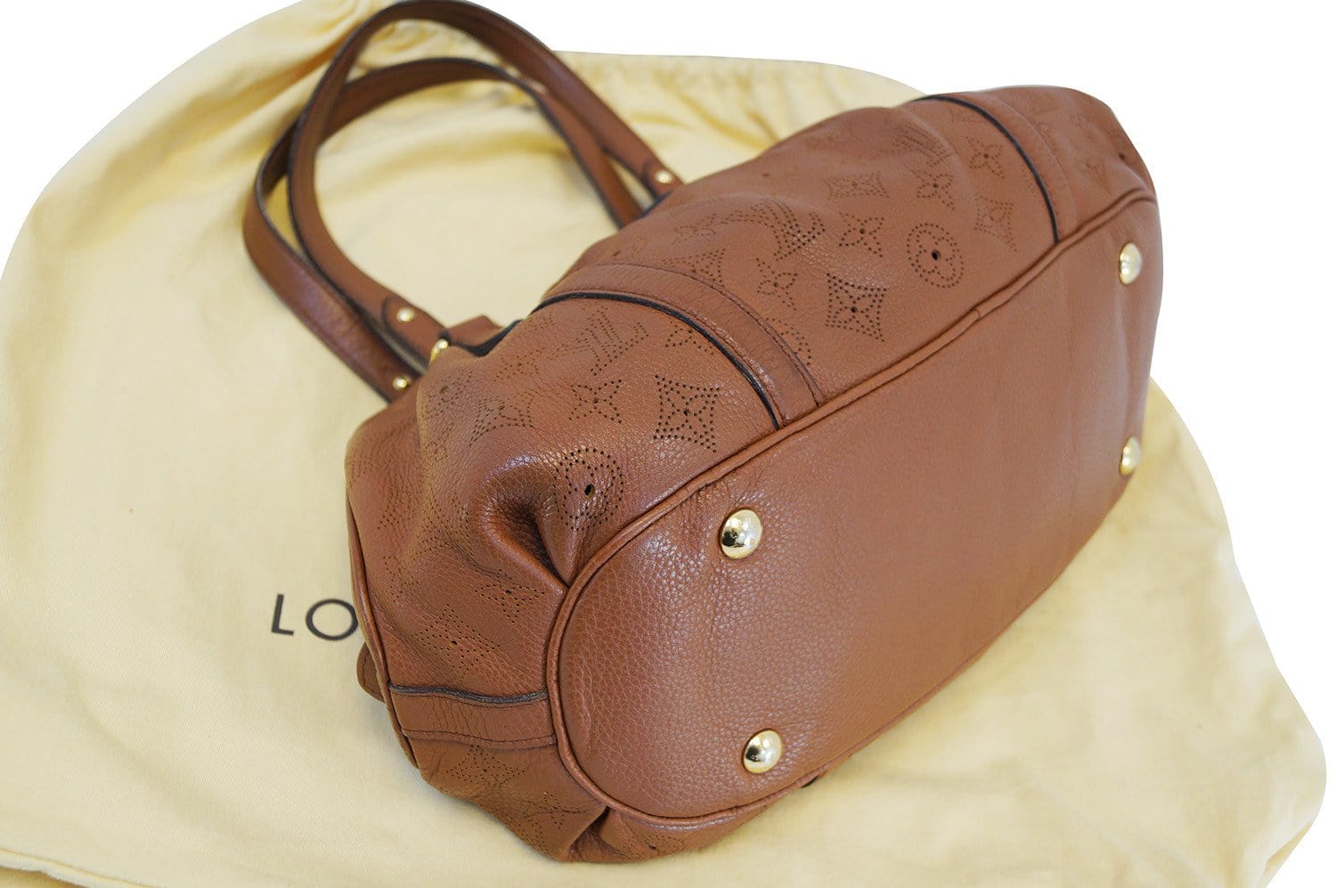 Louis Vuitton, a 'Mahina Leather Lunar PM' handbag, 2010. - Bukowskis