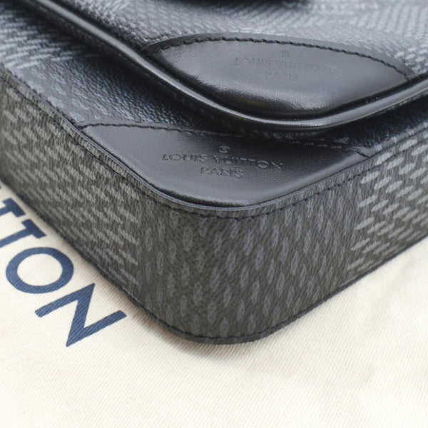Louis Vuitton Trio Damier Graphite Messenger Bag Gray - Bottom Right