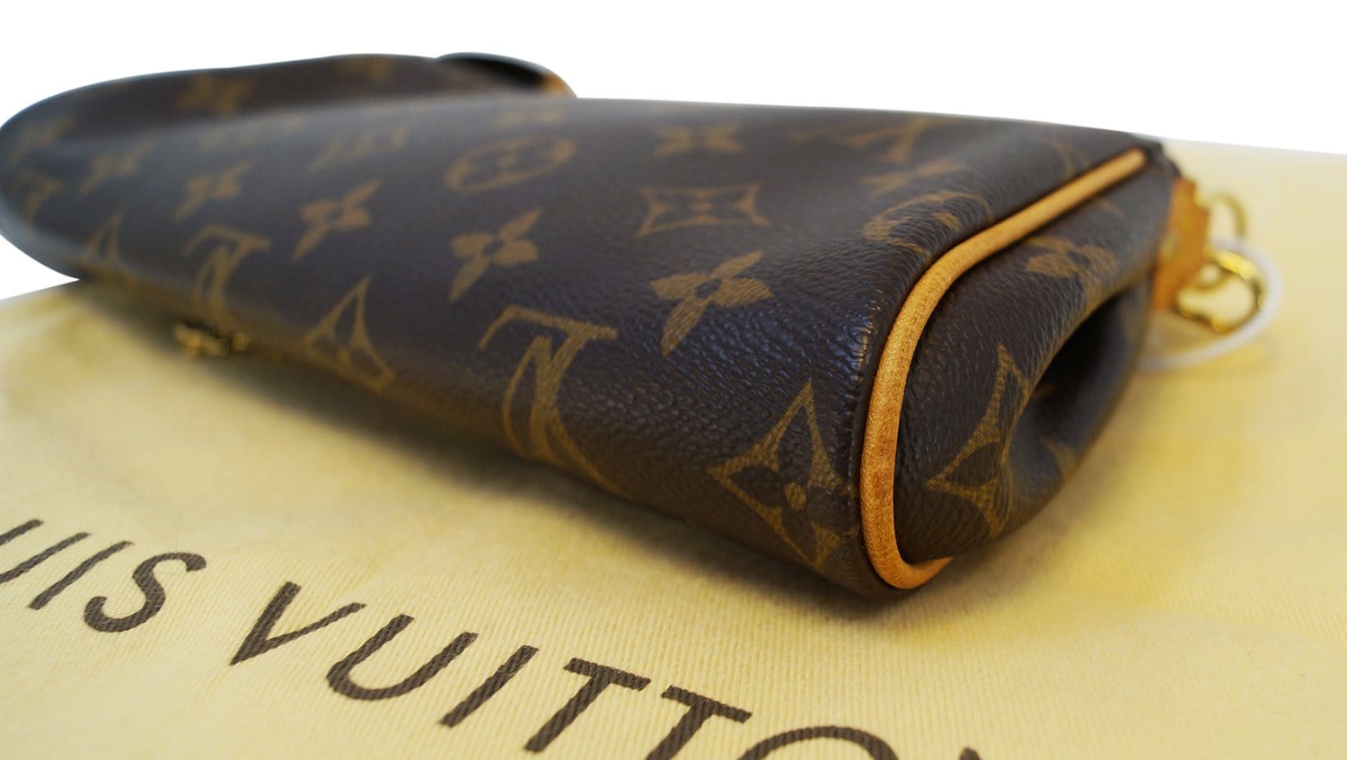 Louis Vuitton Monogram Canvas Eva Clutch (SHF-18125) – LuxeDH