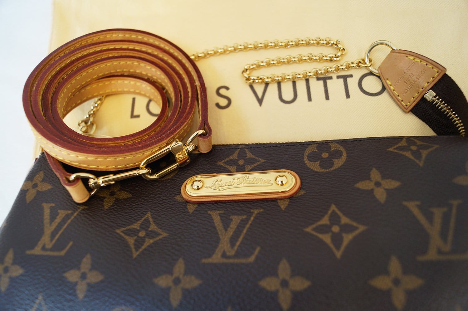 Louis Vuitton Womens Eva Pochette Monogram / Gold – Luxe Collective