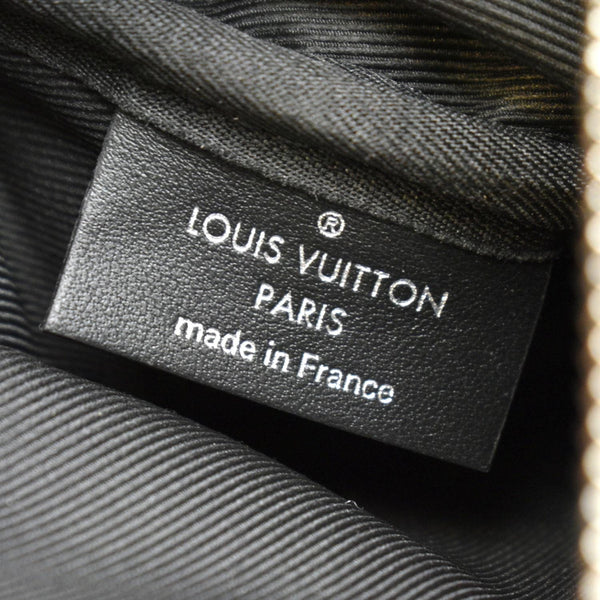 Louis Vuitton Trio Damier Graphite Messenger Bag Gray - Stamp 2