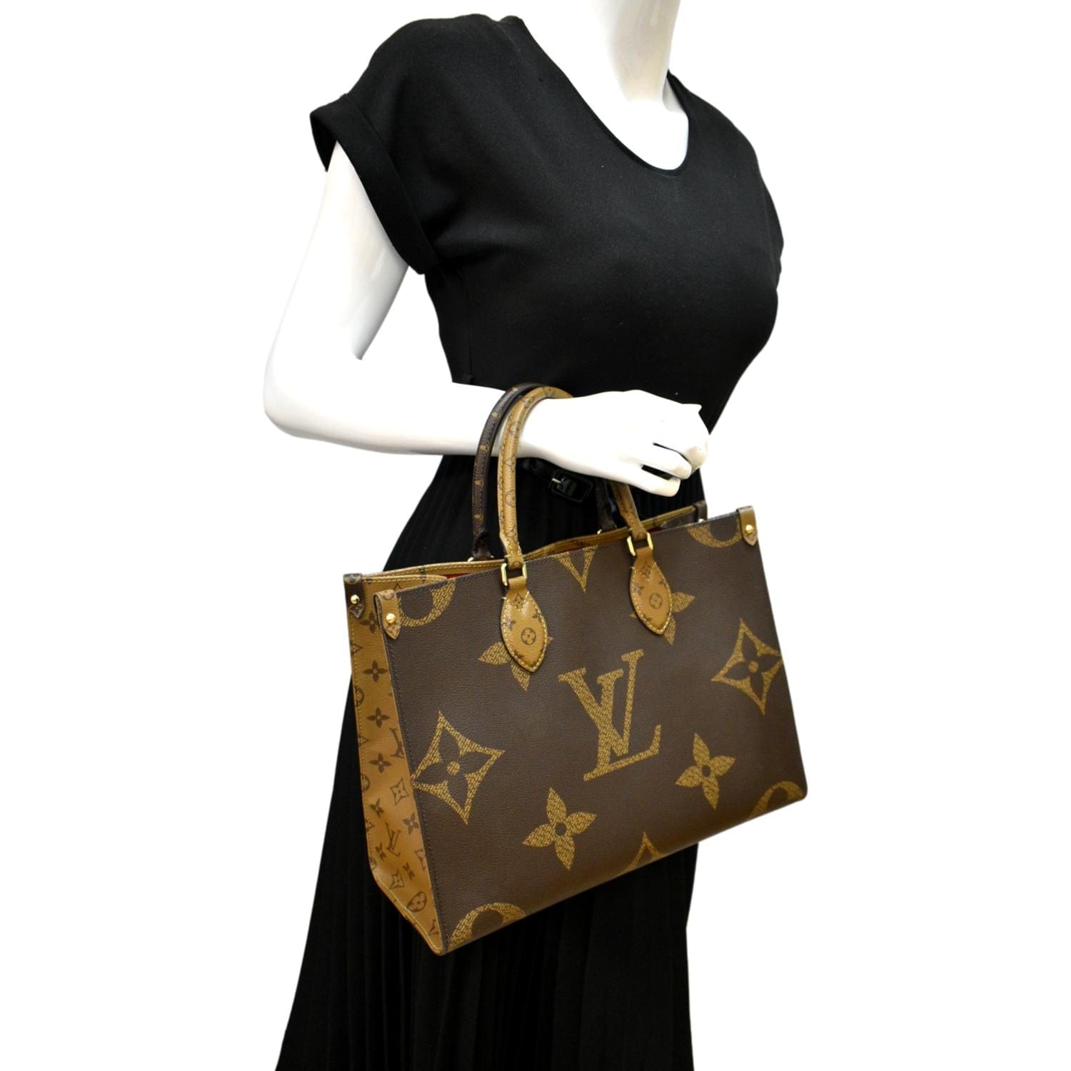 Louis Vuitton Onthego MM Giant Canvas Tote Shoulder Bag