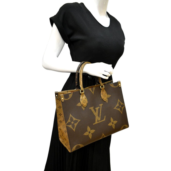 Louis Vuitton Onthego MM Giant Canvas Tote Shoulder Bag - Full View
