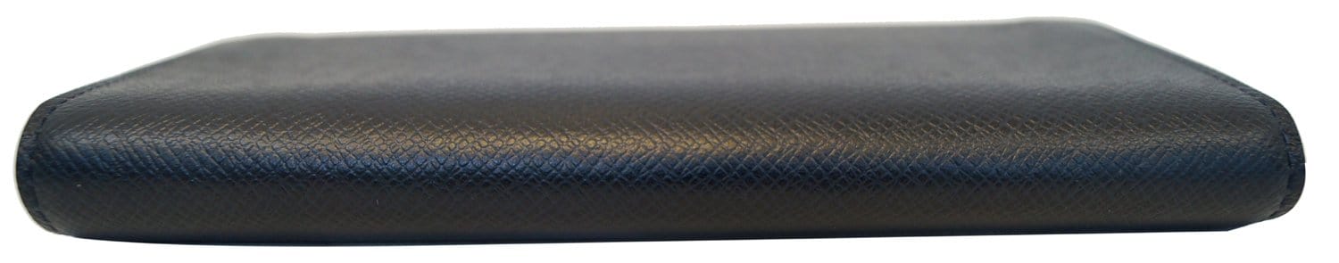 Shop Louis Vuitton TAIGA Brazza wallet (M30297, M30298) by Sincerity_m639