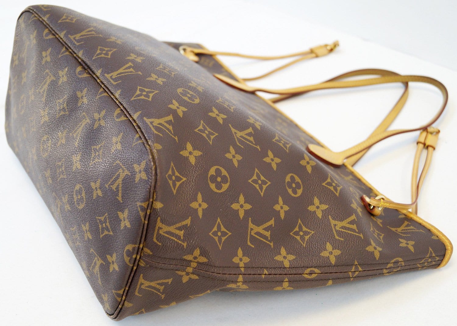 Louis Vuitton neverfull bag , looking for best seller please : r