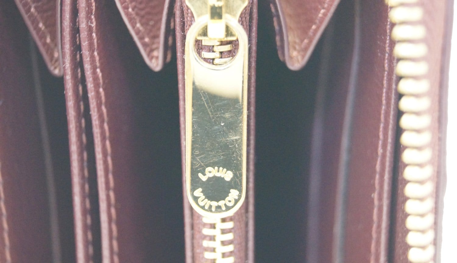 Zippy XL wallet Ostrich Leather - Les Extraordinaires - Exotics