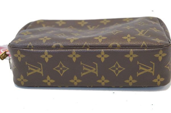 LOUIS VUITTON Monogram Canvas Trousse Toilette 23 Clutch
