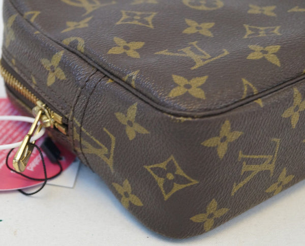 LOUIS VUITTON Monogram Canvas Trousse Toilette 23 Clutch