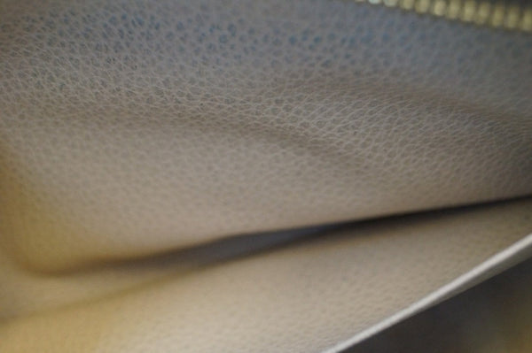 LOUIS VUITTON Monogram Canvas Trousse Toilette 23 Clutch