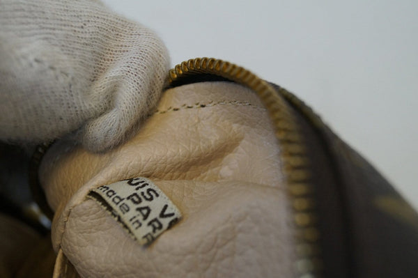 LOUIS VUITTON Monogram Canvas Trousse Toilette 23 Clutch