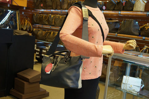 CHLOE Tote - CHLOE Dark Navy Gray Baylee Tote Bag -  store view