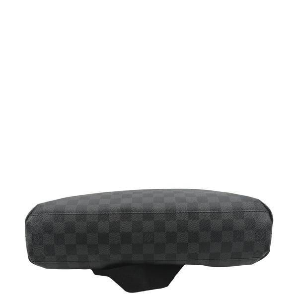 LOUIS VUITTON Mick Damier Graphite Messenger Crossbody Bag Black