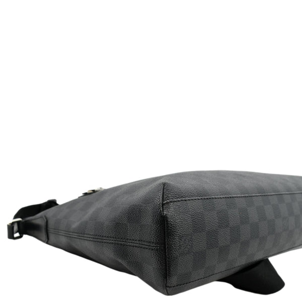 LOUIS VUITTON Mick Damier Graphite Messenger Crossbody Bag Black