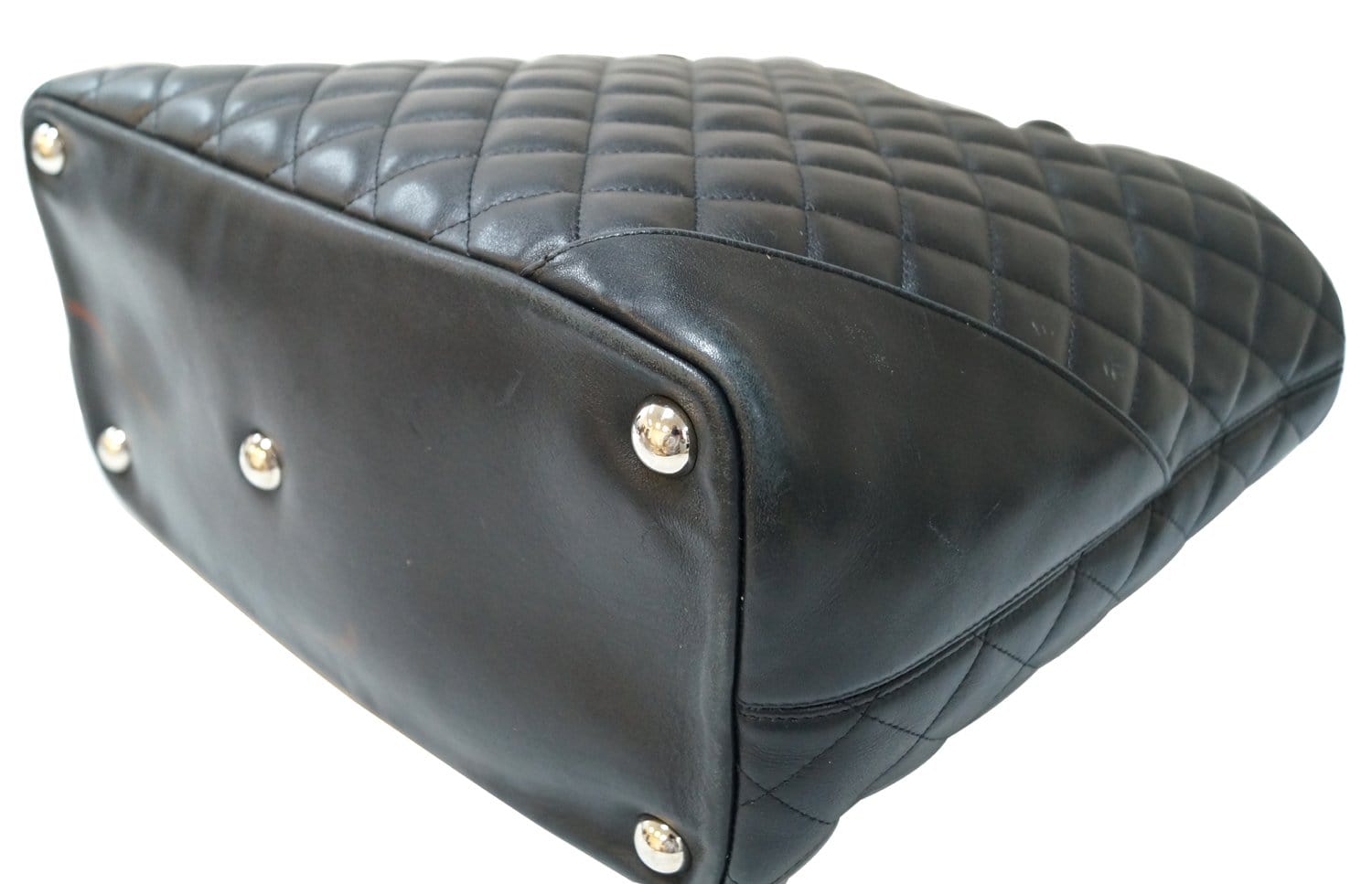 chanel black purse with white cc