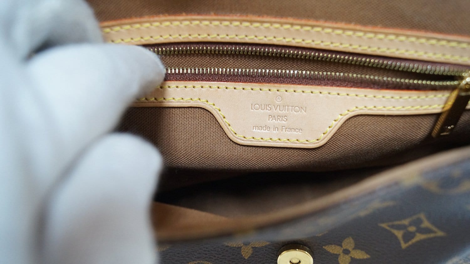 Brown Louis Vuitton Monogram Looping Mini Baguette – Designer Revival