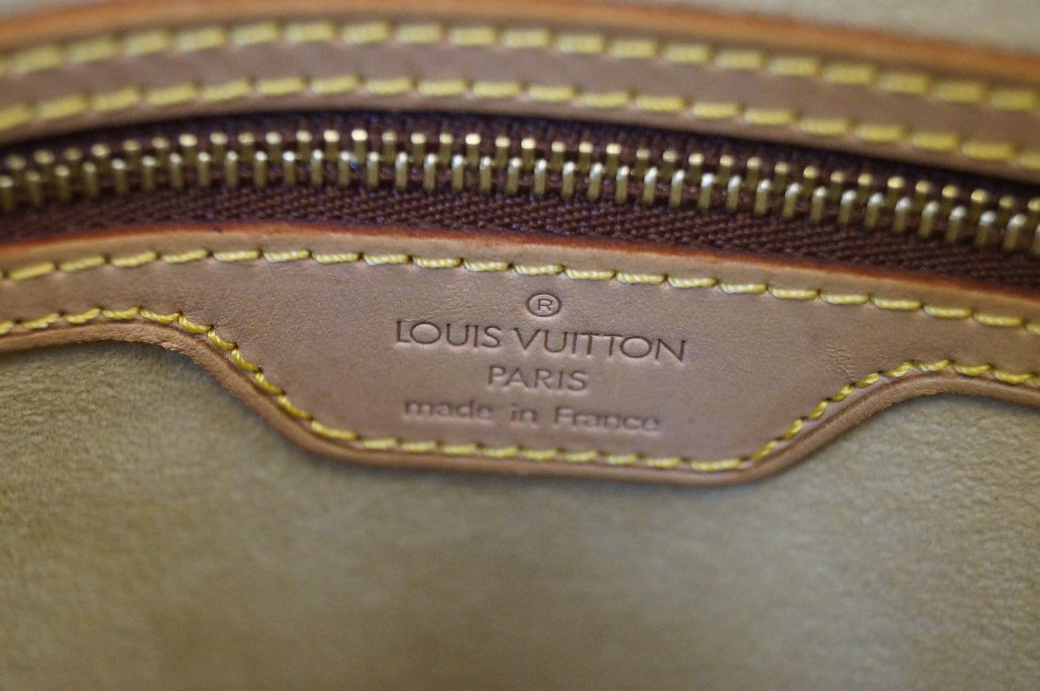 Die Louis Vuitton Looping im Vergleich – Glück & Glanz CGN GmbH