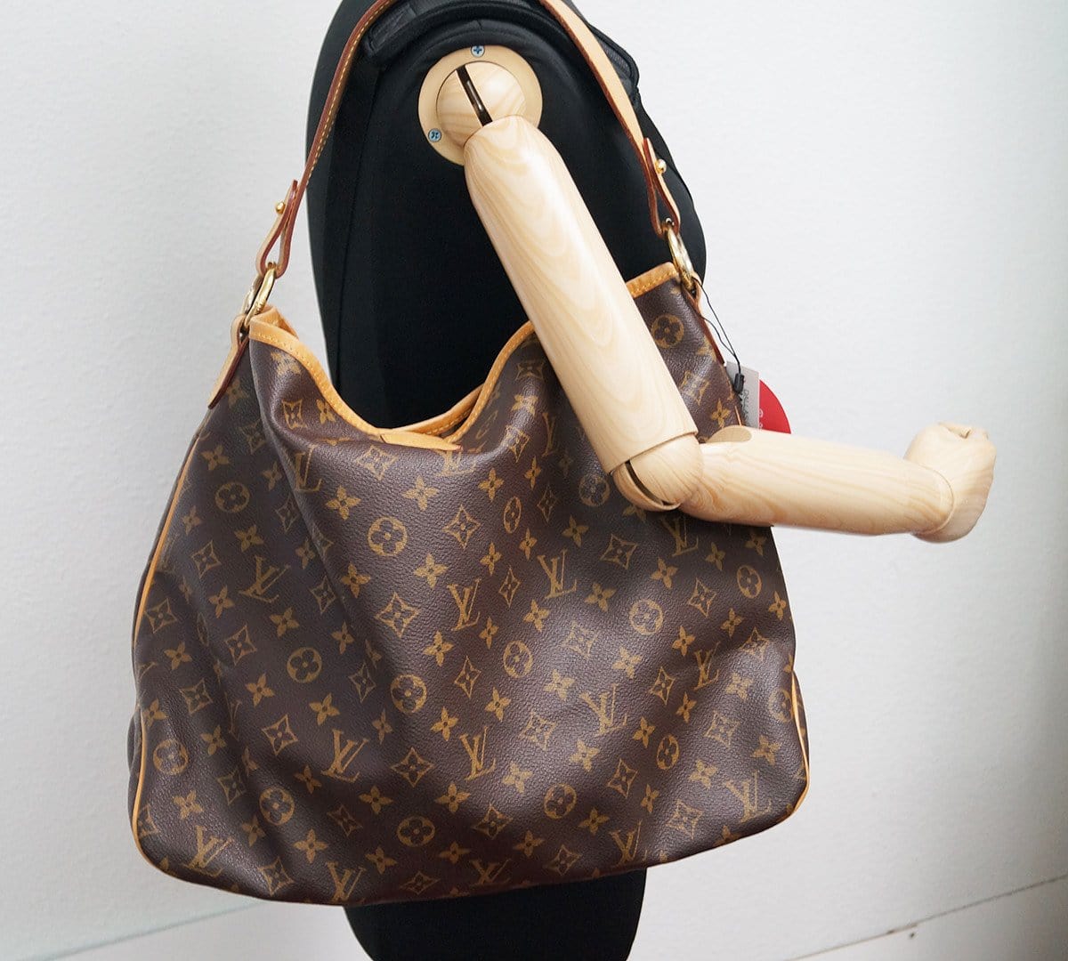 Louis Vuitton Delightful MM monogram shoulder bag. Excellent pre