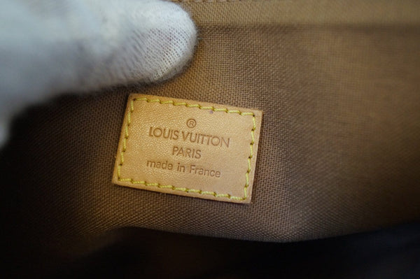 LOUIS VUITTON Monogram Pochette Bosphore Shoulder Bag