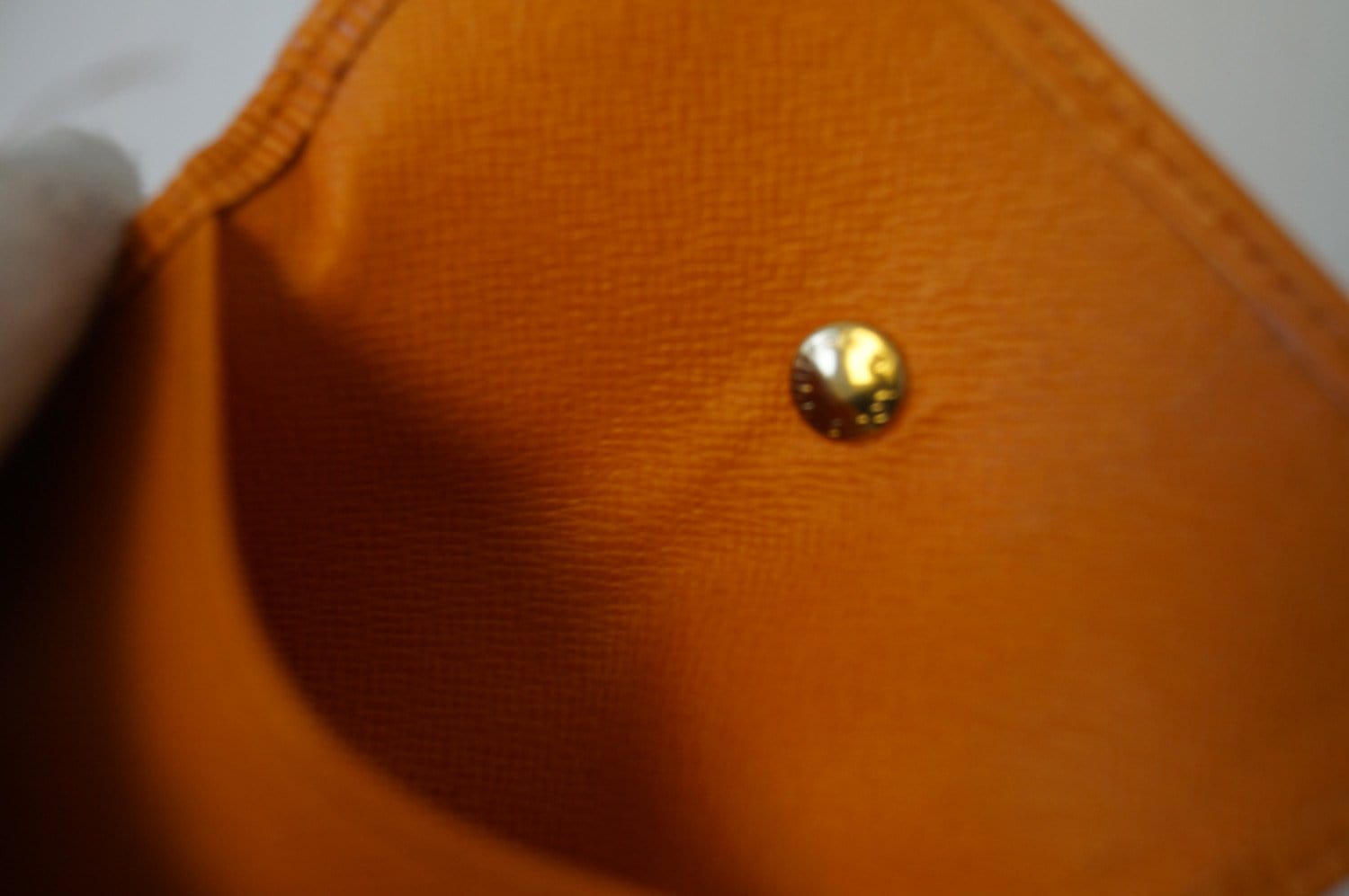 LOUIS VUITTON Orange Epi Leather 4 Key Case Holder