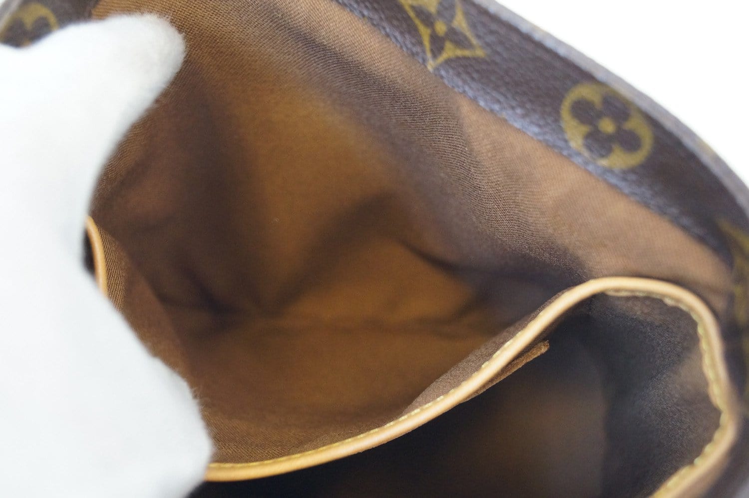 Louis Vuitton, Bags, Authenticity Guaranteed Louis Vuitton Monogram Vavin  Pm Hand Bag