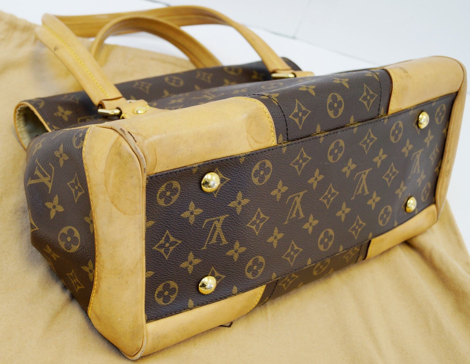 Authentic Louis Vuitton Monogram Beverly GM Shoulder Handbag