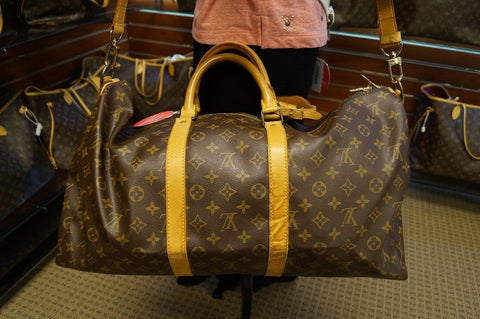 LOUIS VUITTON Monogram Keepall Bandouliere 55 Boston Bag