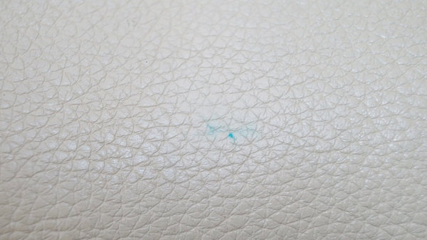 Prada Hobo Daino Shoulder Bag Cream Leather - Leather Texture