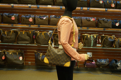 LOUIS VUITTON Monogram Boulogne 30 Shoulder Bag