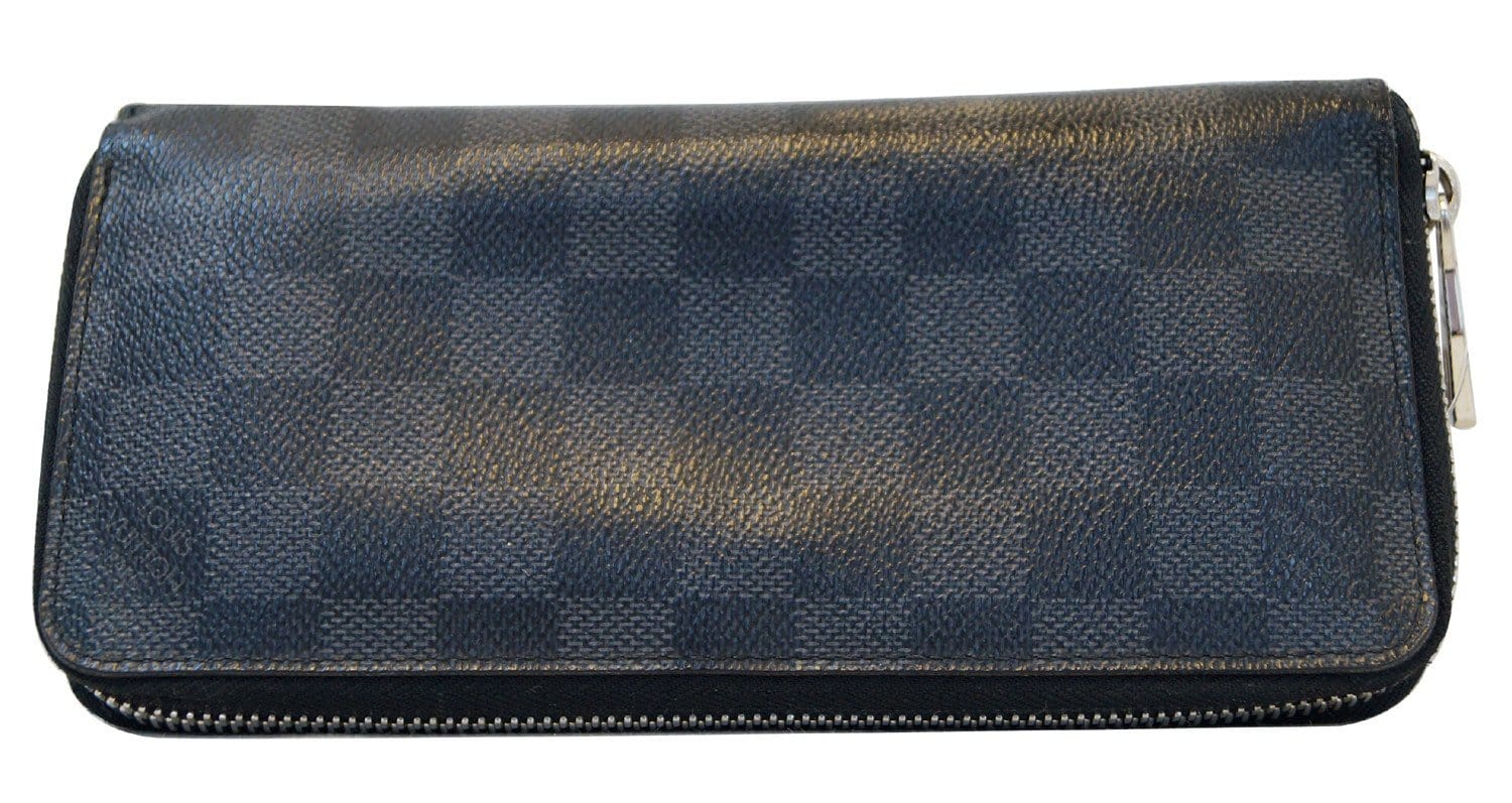 Louis Vuitton Zippy Wallet Vertical Black Canvas Wallet (Pre-Owned)