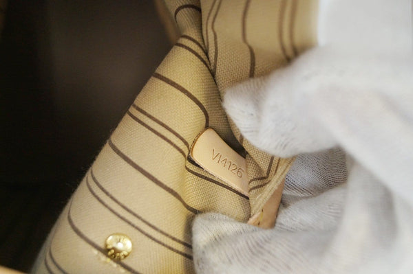 LOUIS VUITTON Monogram Neverfull MM Shoulder Bag