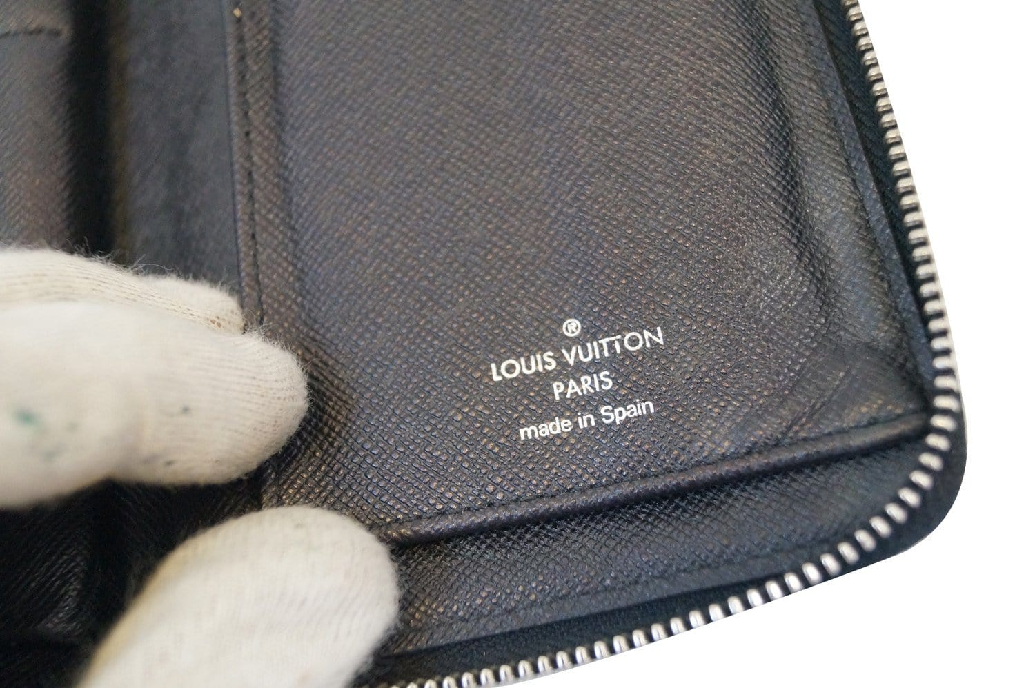 LOUIS VUITTON Damier Graphite Zippy Wallet Vertical Wallet N63095