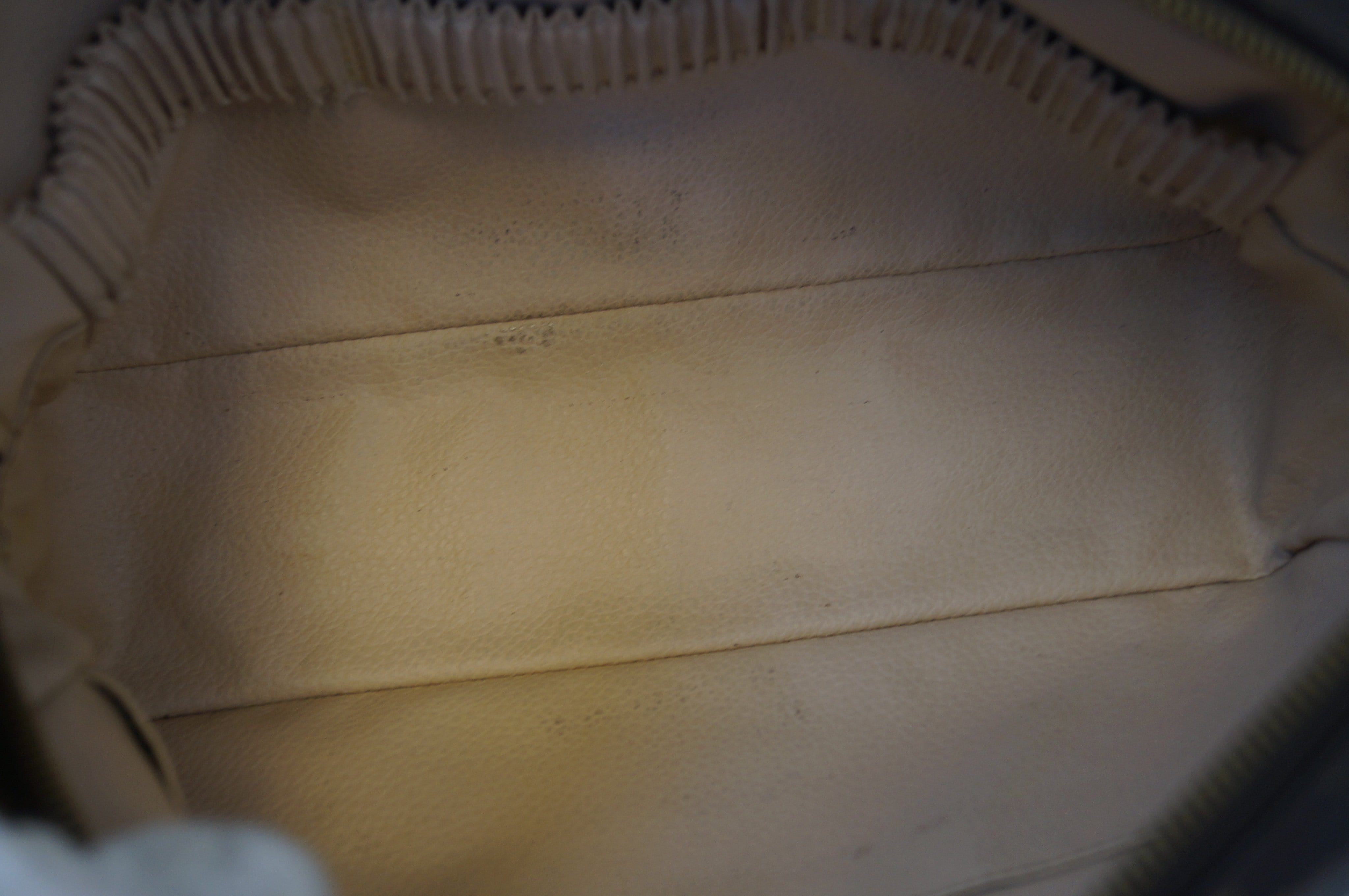 Louis Vuitton, Bags, Louis Vuitton Trousse Toilette 28 Monogram Canvas  Cosmetic Pouch Bag Lp467