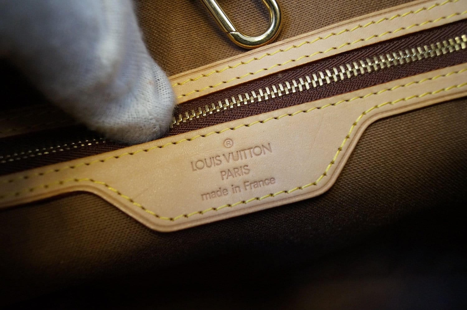 Louis Vuitton 2007 Monogram Batignolles Handbag · INTO