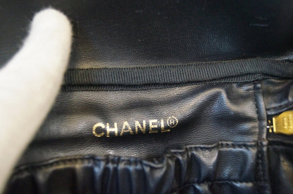 CHANEL Caviar Skin Vanity Cosmetic Bag Black