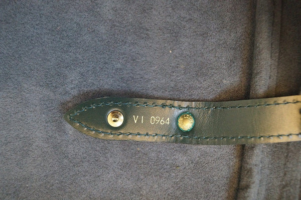 LOUIS VUITTON Taiga Acajou Helanga 1 Poche Boston Bag - Final Call