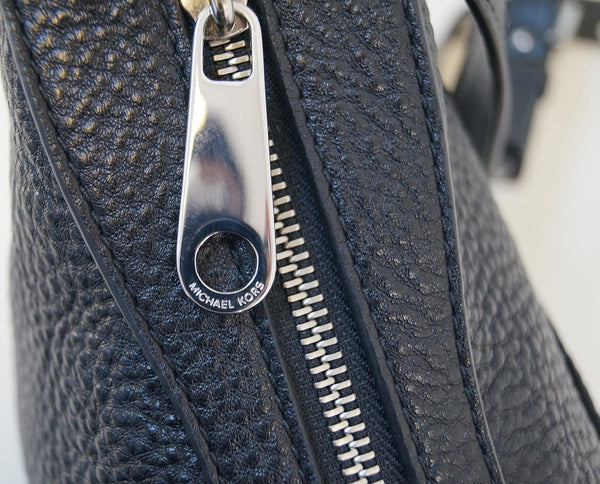 MICHAEL KORS Raven Black Pebbled Leather Messenger Bag E2987