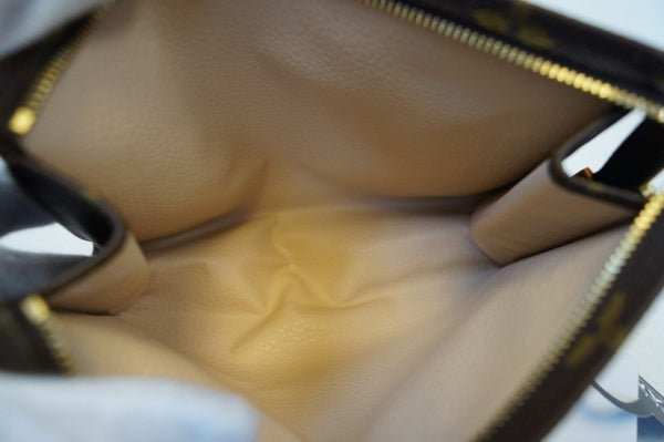 LOUIS VUITTON Monogram Poche Toilette 19 Cosmetics Pouch
