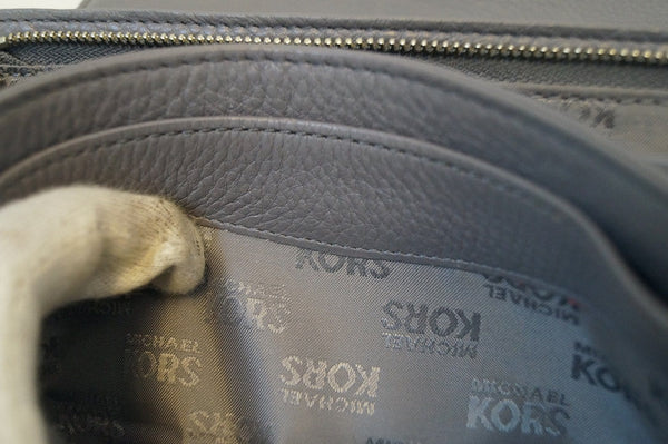 Michael Kors Jet Set Wallet Slim Flap Bag in Gray inside view