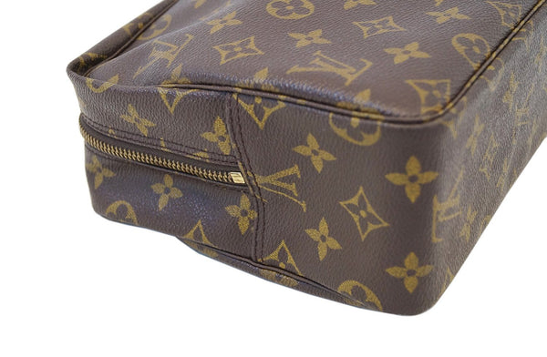 LOUIS VUITTON Monogram Trousse Toilette 28 Pouch