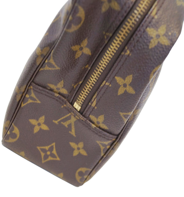 LOUIS VUITTON Monogram Trousse Toilette 28 Pouch