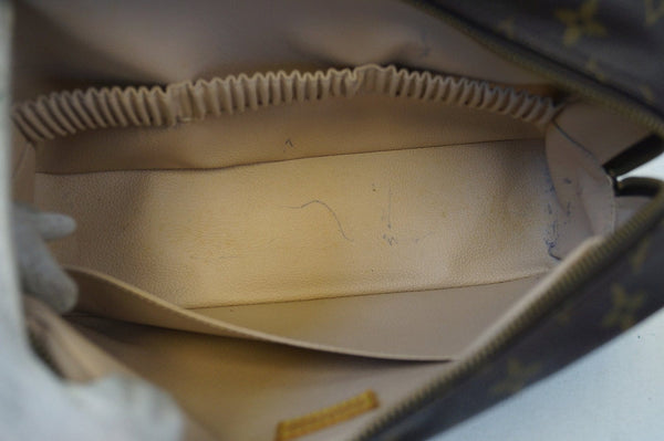 LOUIS VUITTON Monogram Trousse Toilette 28 Pouch
