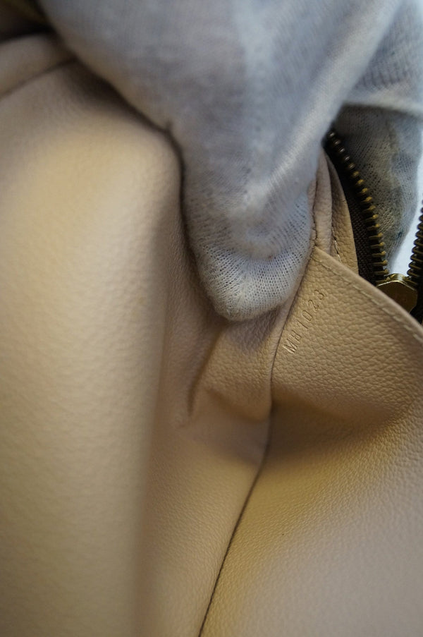 LOUIS VUITTON Monogram Trousse Toilette 28 Pouch