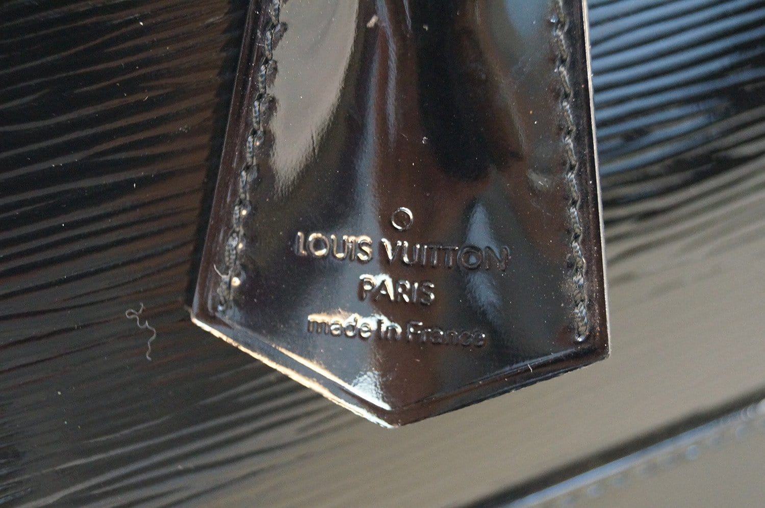 Authentic Louis Vuitton Alma GM Handbag LV Black Electric Epi