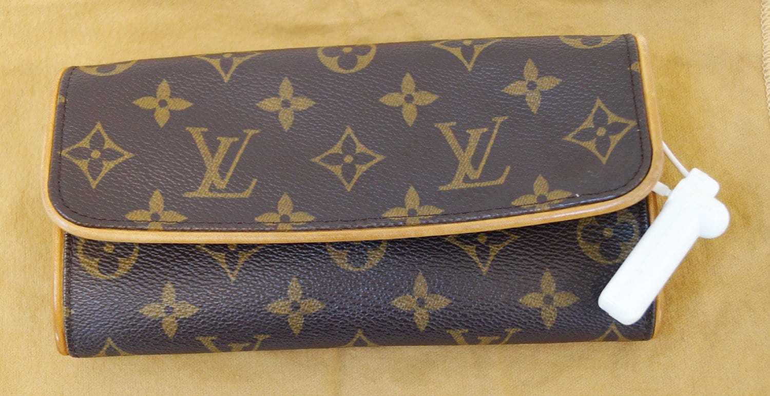 LOUIS VUITTON Monogram Pochette Twin PM Shoulder Pouch