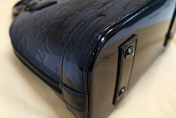 LOUIS VUITTON Black Magnetique Monogram Vernis Alma BB Satchel Bag